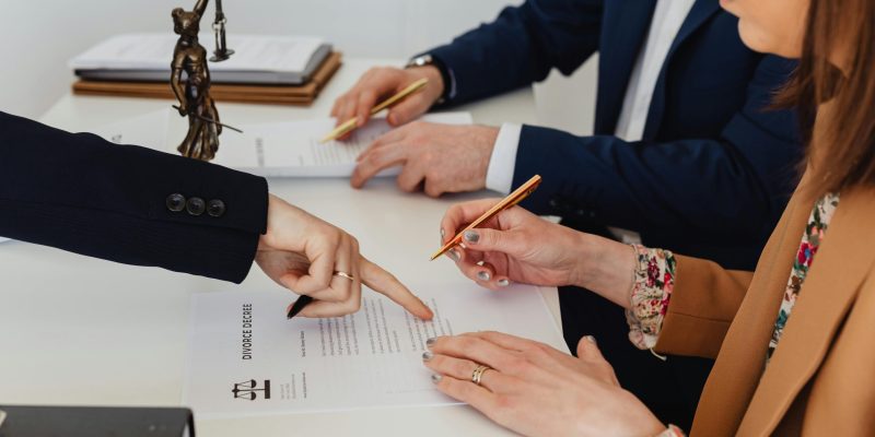 pexels-karola-g-7876038